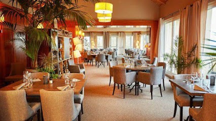 Sur Le Green S.L.G., Restaurant à Rougemont-le-Château