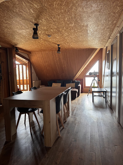 Le Chalet Des Gentianes - Gîte - Crêperie - Bar - Jeux - Restaurant, Restaurant à Valcivières