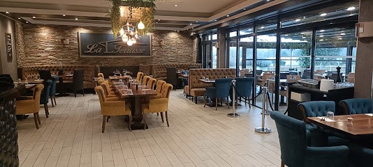 La Terrasse De Domont, Restaurant à Domont