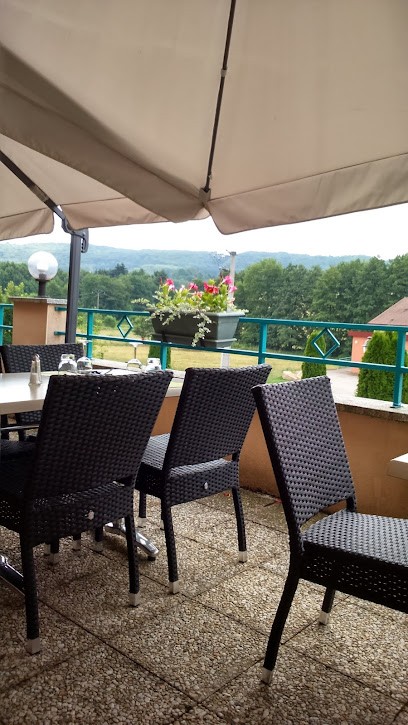Le Chaudron, Restaurant à La Chapelle-aux-Bois