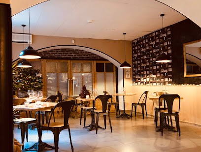 Le Café De Fany, Restaurant à Nans-les-Pins
