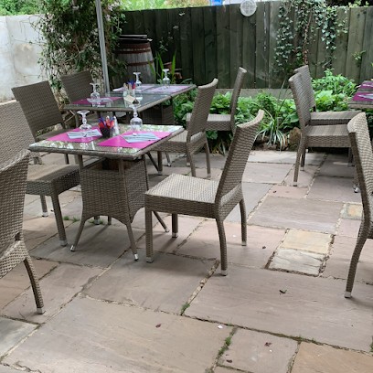 Cafe de la Gare, Restaurant à Magnac-Laval