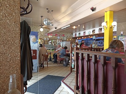 Le Grand Café, Restaurant à Néris-les-Bains