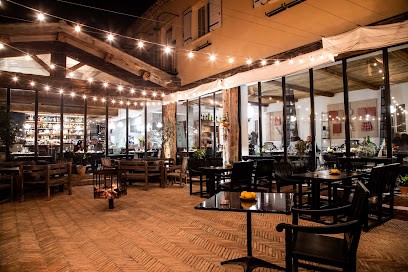 Restaurant Francis Mallmann en Provence, Restaurant au Puy-Sainte-Réparade