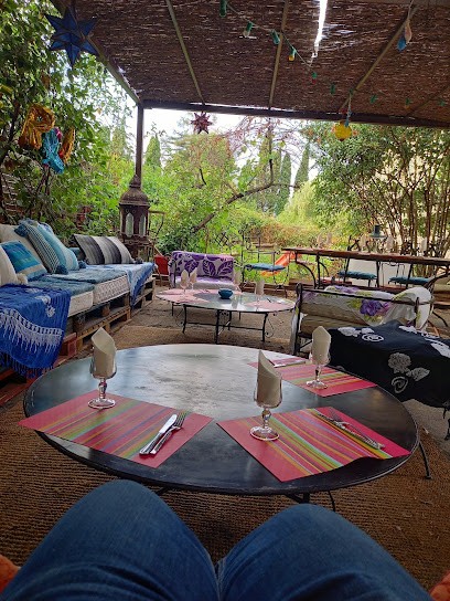 Cuisine Du Monde Chez Rachida, Restaurant à Maillane