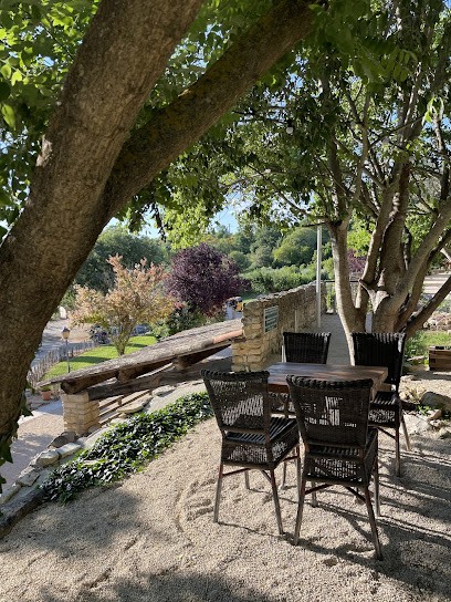 Restaurant Le Clos Des Sullys, Restaurant à Montclus