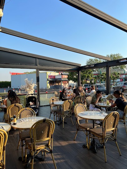 Mevan, Restaurant à Piscop