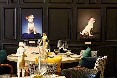 Lucienne fait des siennes, Restaurant à Saint-Amour-Bellevue