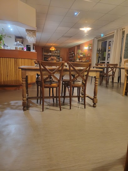 Ana Ana, Restaurant à Plouasne