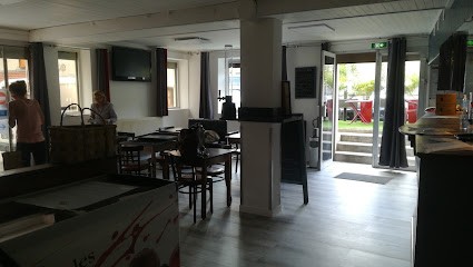 Le Petit Charlot, Restaurant à La Murette
