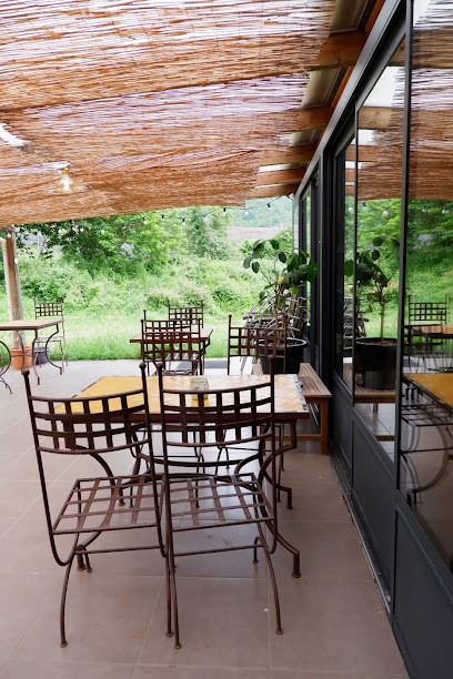 Restaurant Le Cadavre Exquis, Restaurant à Conques-en-Rouergue