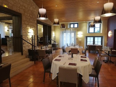 LA CAGE AUX OISEAUX, Restaurant à Montjoi
