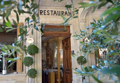L'Oustalet, Restaurant à Gigondas