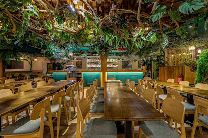 Le Comptoir Des Iles Restaurant à Nanterre