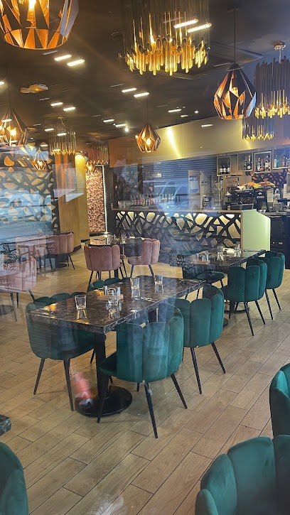 Sinalya Restaurant & Bar Lounge Evry, Restaurant à Évry