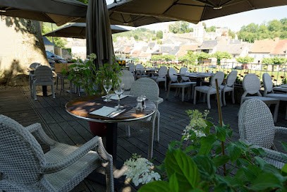 Aux Berges de la Vézère, Restaurant à Aubas