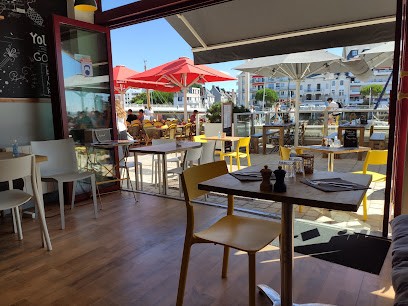 Café Ploom, Restaurant au Pouliguen
