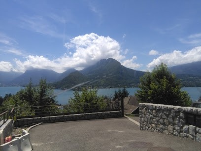 Le Lanfonnet, Restaurant à Alex