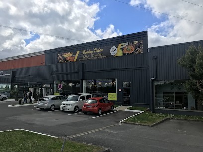 ℬ𝑜𝓂𝒷𝒶𝓎 𝓅𝒶𝓁𝒶𝒸𝑒, Restaurant à Pringy