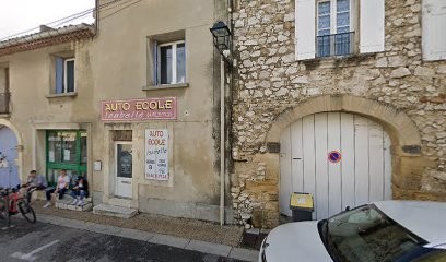 Brasserie Mona, Restaurant à Rochefort-du-Gard