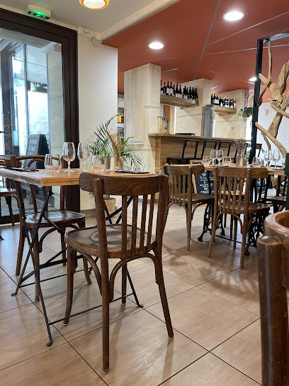 L'endroit Restaurant à Bourgs sur Colagne