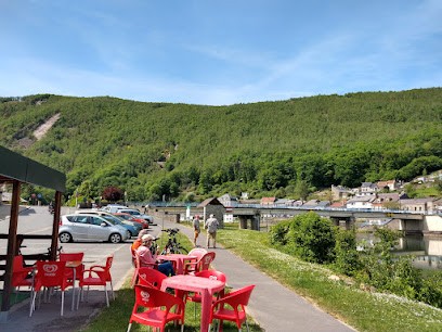 Le Snack Au P'tit Bateau, Restaurant à Monthermé