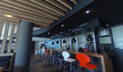 Restaurant Le Carré Comptoir, Restaurant à Saint-Louis