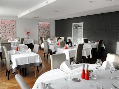 Hôtel Restaurant La Maison Blanche, Restaurant à Romanèche-Thorins