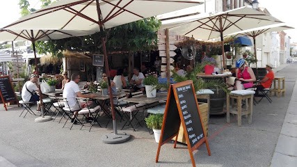 LE TAMARIS, Restaurant à Saintes-Maries-de-la-Mer