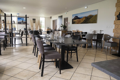 Hôtel Restaurant Volcan Sancy Restaurant à Nébouzat