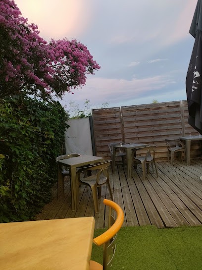 Le Latucia, Restaurant à Lalandusse