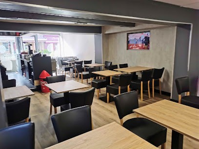 Le Commerce, Restaurant à Grand Bourgtheroulde
