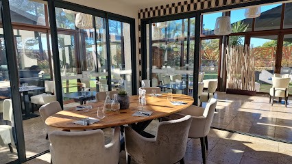 Le Zest, Restaurant à Signes