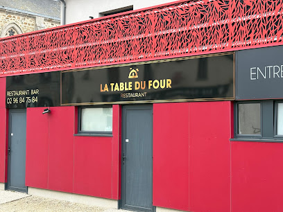 La Table Du Four Restaurant à Plumaugat