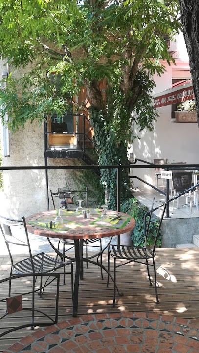 Aux Deux Acacias, Restaurant à Villepinte