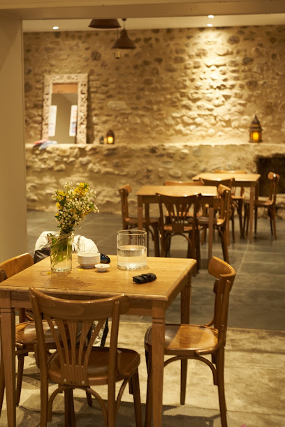 Restaurant Finestrou, Restaurant à Saint-Roman