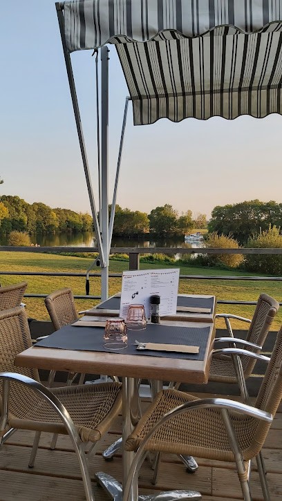 Port Albert, Restaurant à Feneu