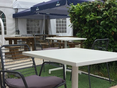 La P'tite Auberge. Cafe Restaurant, Restaurant à Saint-Évarzec
