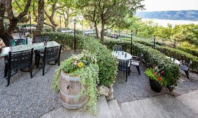 Restaurant Le Côté Lac, Restaurant aux Salles-sur-Verdon