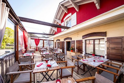 L'entre Potes Du 111, Restaurant à Douvaine