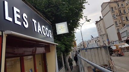 Chicken Court, Restaurant aux Lilas