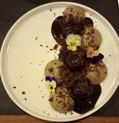 Hôtel Bar Restaurant L’Entracte, Restaurant à Saint-Paul-du-Bois