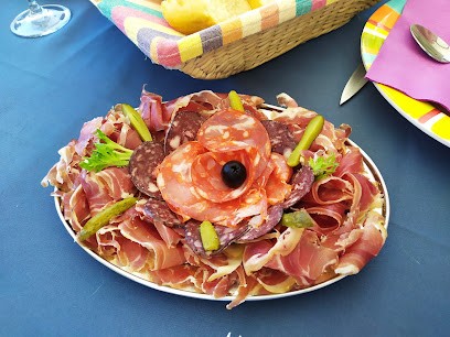 Plateaux Gourmands, Restaurant à Oms