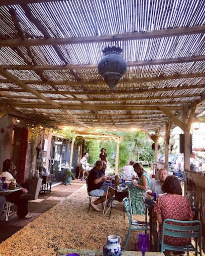 Chez Mary Et Pierre-Yves, Auberge Musicale - Restaurant Et Club Artistique, Restaurant à Jans