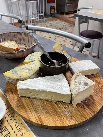 Auberge De La Dore Le Cherlen, Restaurant à Néronde-sur-Dore