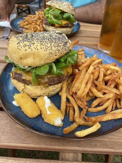 Auberge Pirate - Guinguette insolite, Restaurant aux Bois d'Anjou
