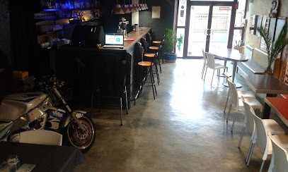 BIGUINE & TRAÏTOU, Restaurant à Quézac