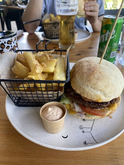 DUCK WAKE PARK & GUINGUETTE, Restaurant à Plaisance