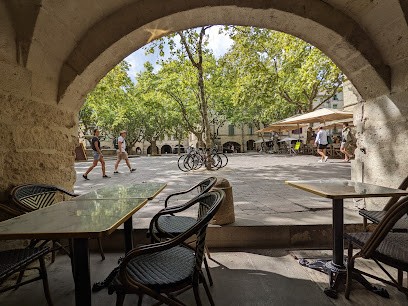 La Famille, Restaurant à Uzès