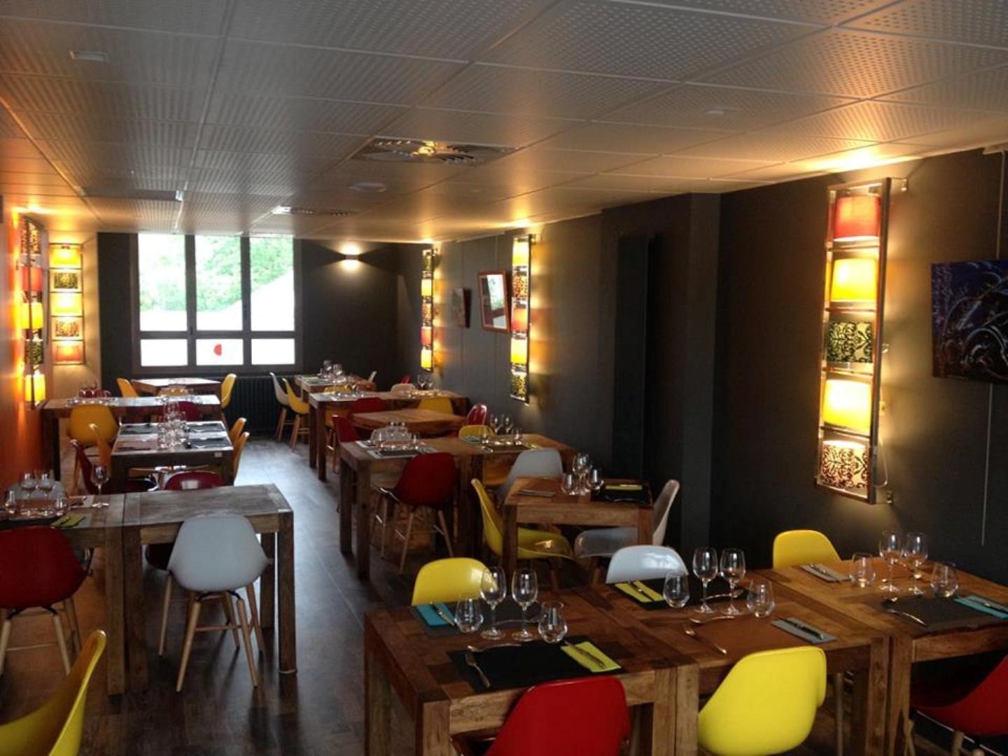 La Table des faubourgs, Restaurant à Bosmie-l'Aiguille